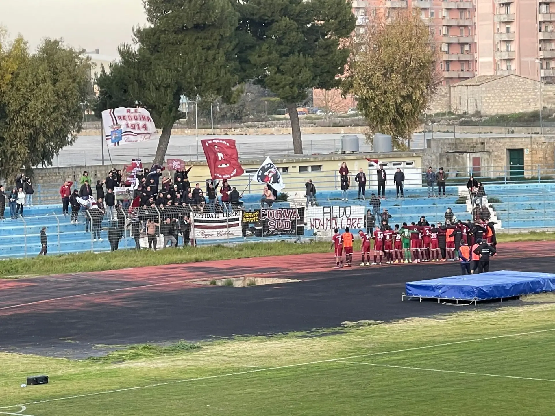 La Reggina vola: vittoria travolgente contro il Ragusa. E’ assalto al Siracusa