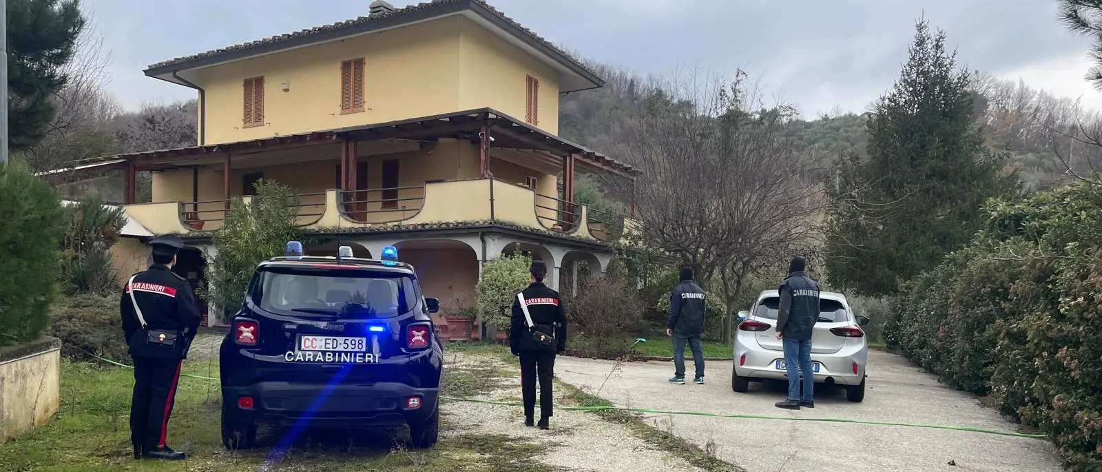 Sequestrati a Teramo una villa, moto d'epoca, gioielli e Rolex a sorvegliato speciale calabrese
