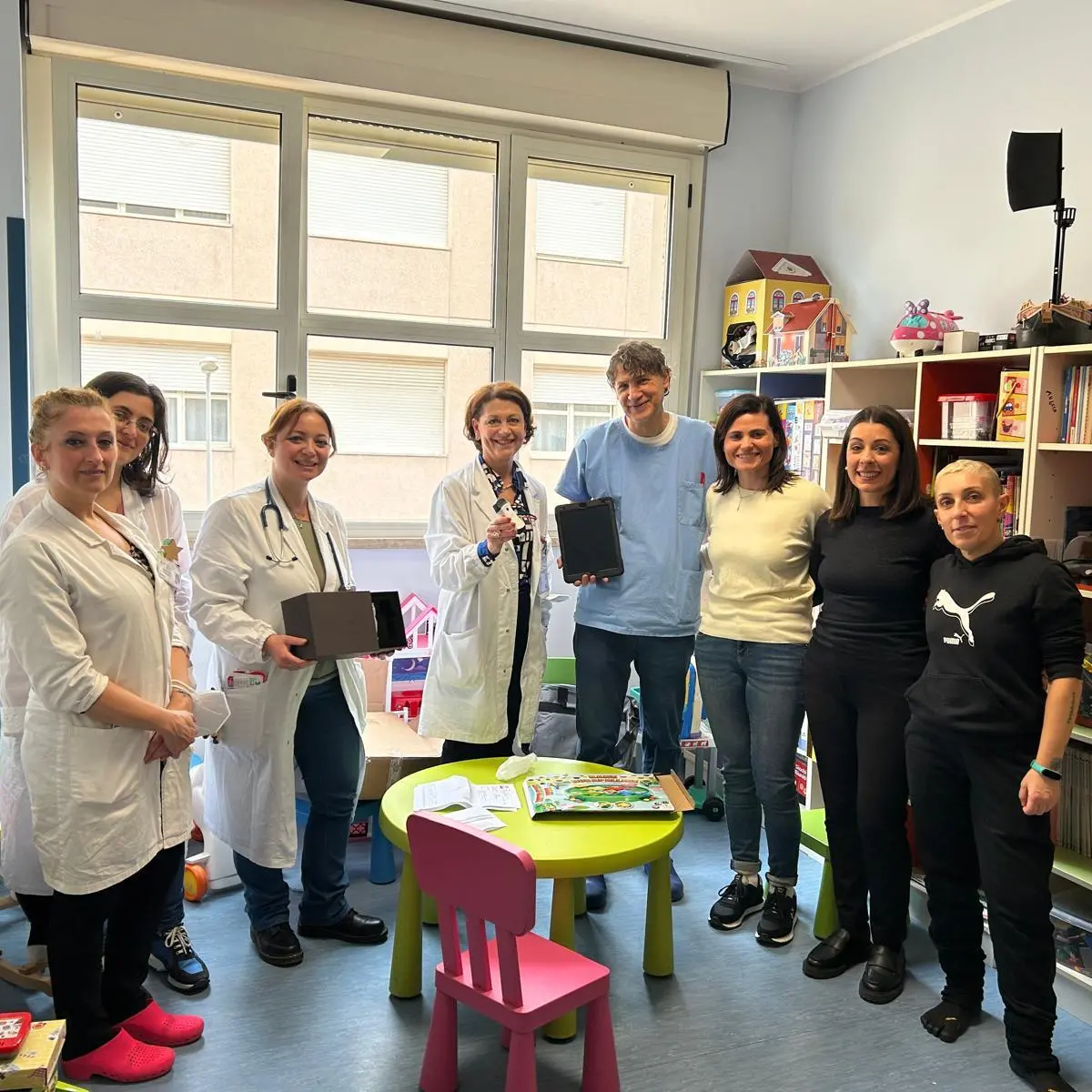 Polisportive Giovanili Salesiane donano sonda ecografica wireless ed un tablet al reparto di oncoematologia pediatrica del Gom