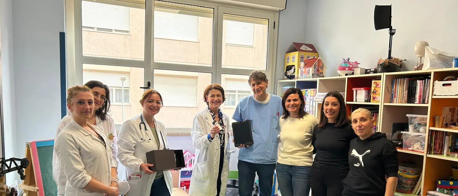 Polisportive Giovanili Salesiane donano sonda ecografica wireless ed un tablet al reparto di oncoematologia pediatrica del Gom