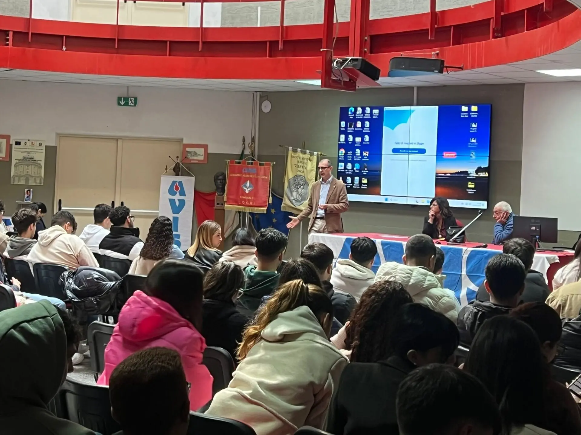 Locri, gli studenti del Liceo Zaleuco incontrano l'Avis