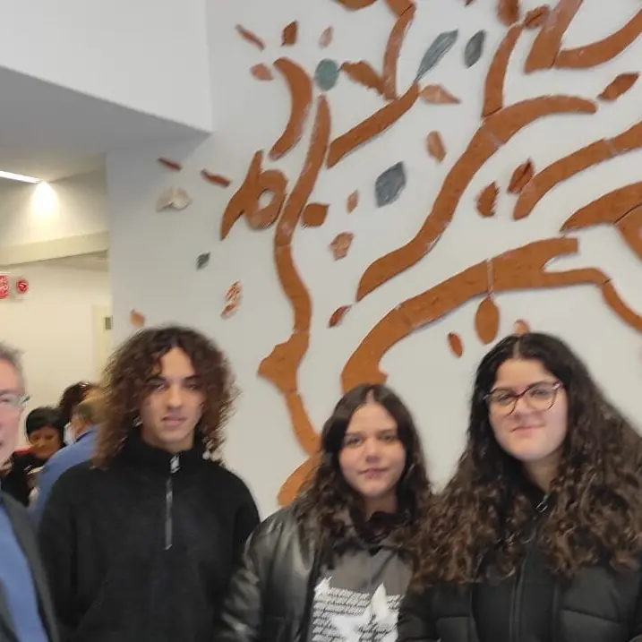Locri, gli studenti del Liceo Zaleuco presenti all'inaugurazione del nuovo reparto di Oncologia