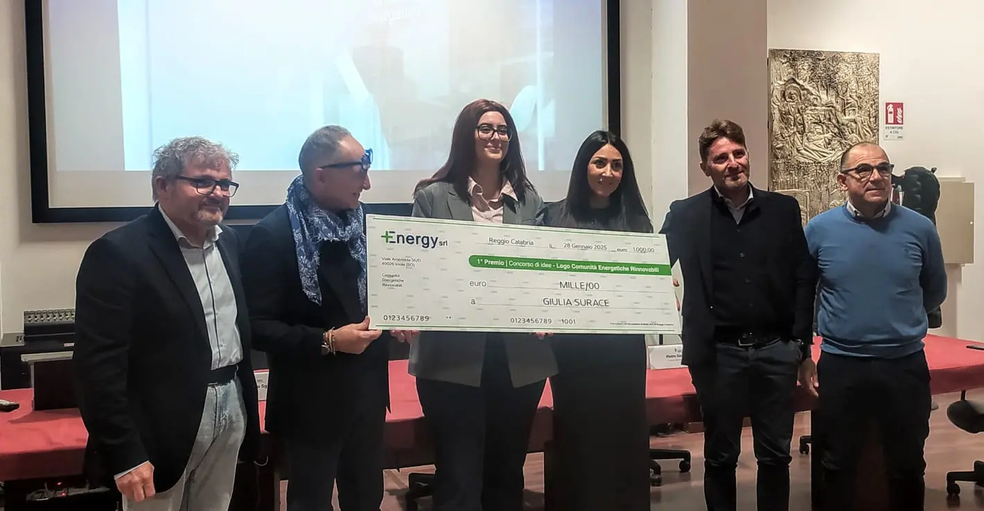 Studentessa dell'AbaRC vince il concorso di idee \"Logo Cer\"