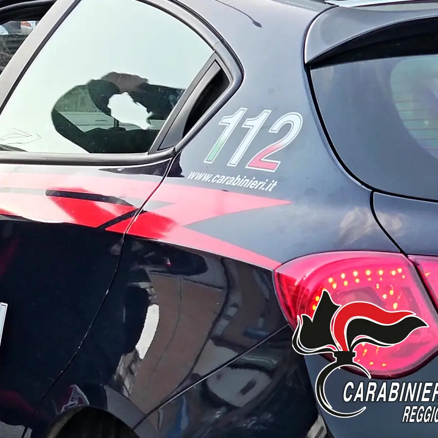 Controllo straordinario dei Carabinieri di Villa San Giovanni: sanzioni, patenti ritirate e una denuncia