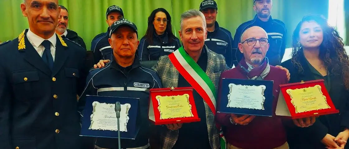 A Taurianova cerimonia di commiato per due dipendenti dopo 43 anni di servizio