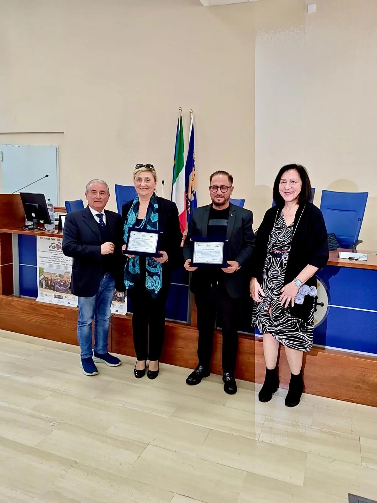 Riconoscimento internazionale alla preside Russo e al prof.Oliva nel decennale dell'Erasmus al Piria di Rosarno