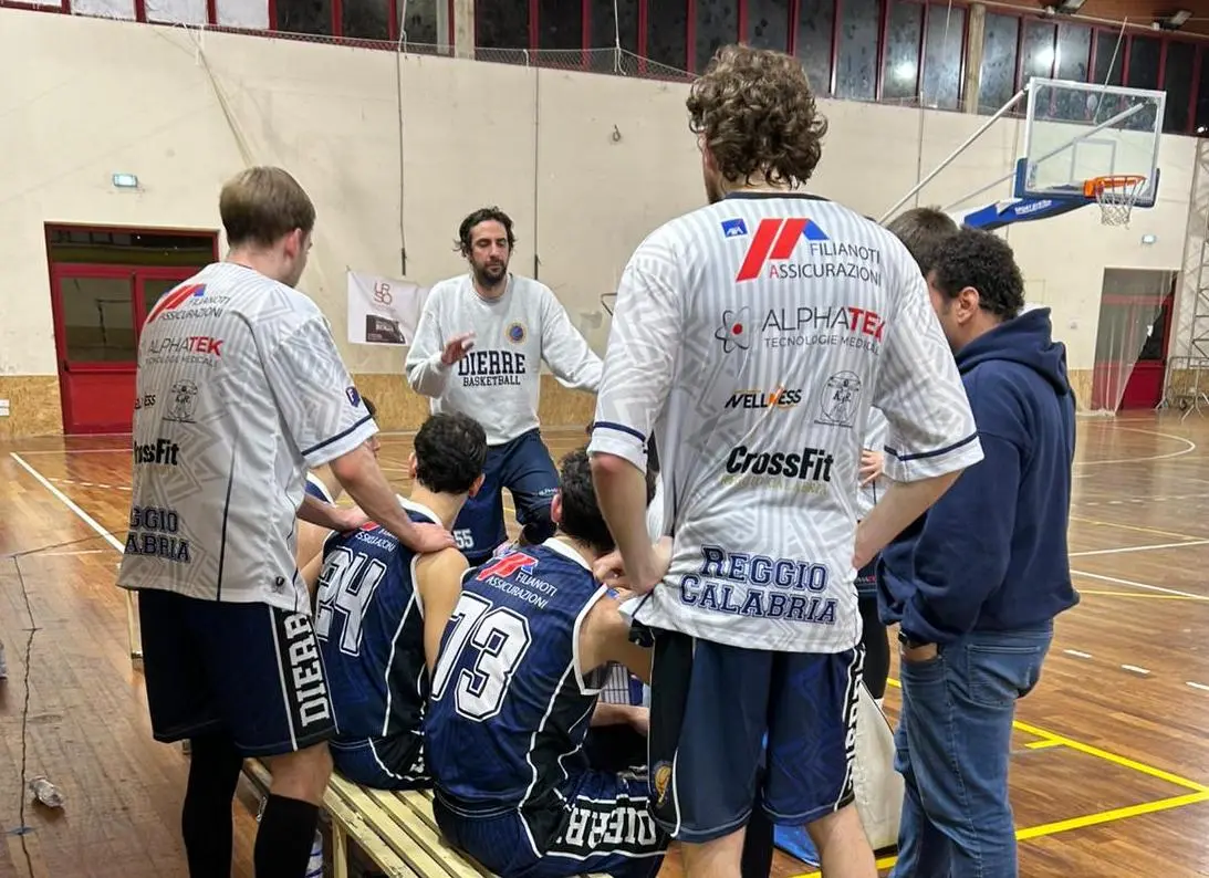Basket, la Dierre non passa a Siracusa: la rimonta riesce ma il finale sorride ai locali