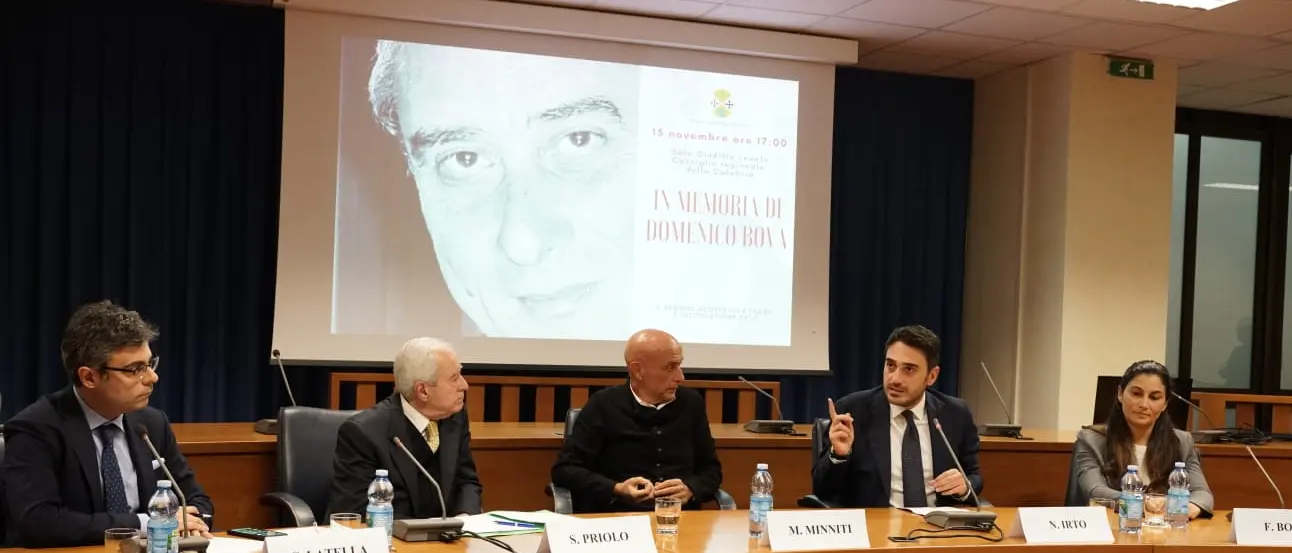 Intitolata a Domenico Bova una sala di palazzo Tommaso Campanella