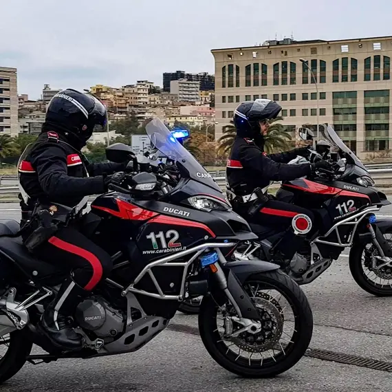 Reggio, giovane marocchino arrestato per rapina, resistenza e oltraggio a pubblico ufficiale