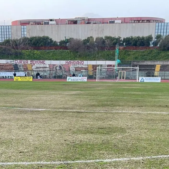 Dominano Reggina e Siracusa, Scafatese in difficoltà. Il Ragusa fa il colpaccio a Licata