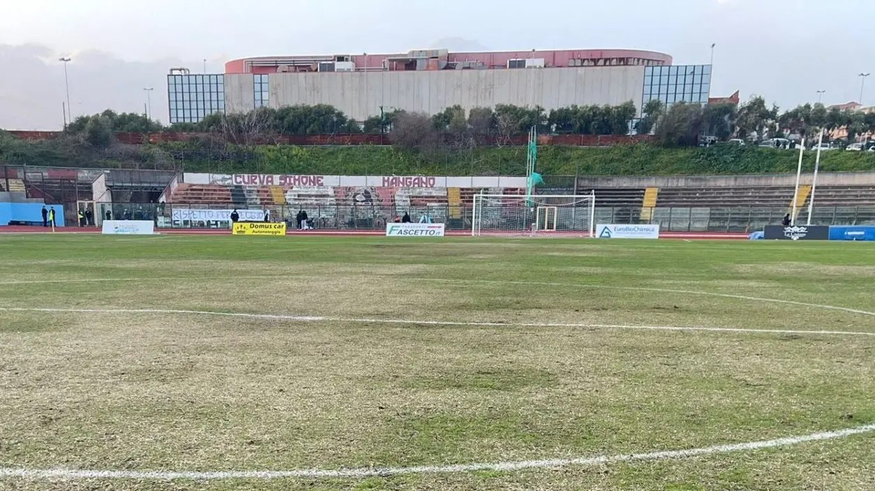 Dominano Reggina e Siracusa, Scafatese in difficoltà. Il Ragusa fa il colpaccio a Licata