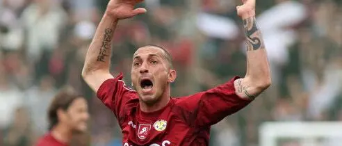 Reggina, la spinta di Bruno Cirillo: «Torneremo dove ci spetta grazie al cuore immenso di questi calciatori»