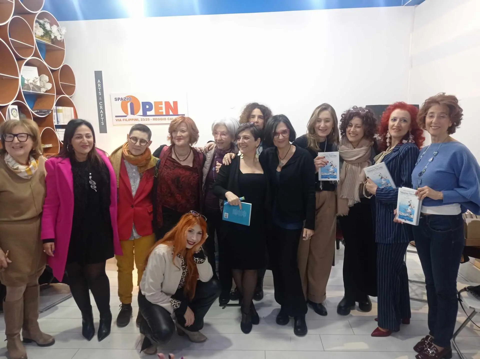 Reggio, presentata l'antologia di racconti \"Stiamo Strette\"