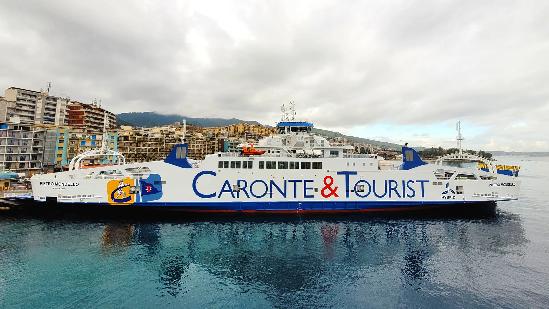 Caronte, la nuova nave Pietro Mondello entra ufficialmente in linea sullo Stretto di Messina