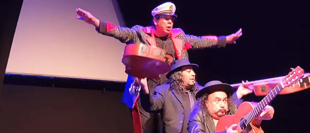 Cittanova, I Re Gitani della Commedia incantano il pubblico del Teatro Gentile