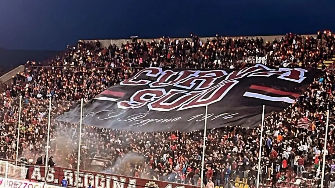 Dal cuore della Magna Grecia, una sfida epica: Reggina e Siracusa si giocano il futuro del campionato