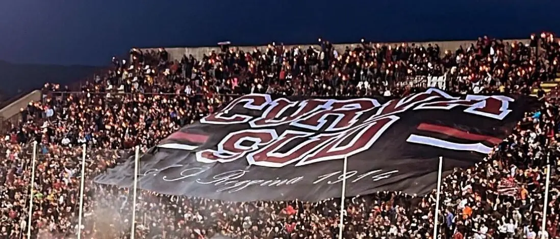 Dal cuore della Magna Grecia, una sfida epica: Reggina e Siracusa si giocano il futuro del campionato