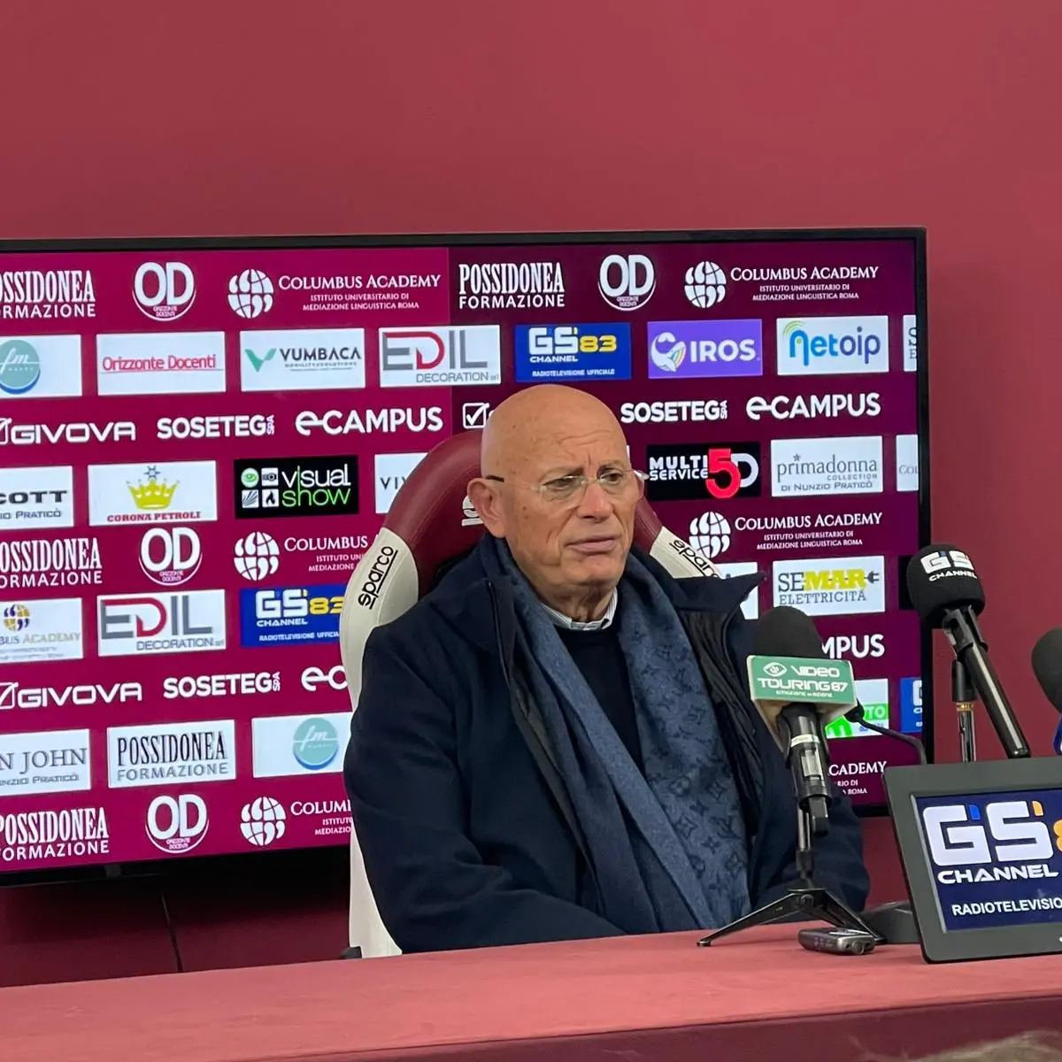 Reggina, Ballarino crea l'attesa delle 24 ore: Trocini in bilico, ma la squadra è nel mirino