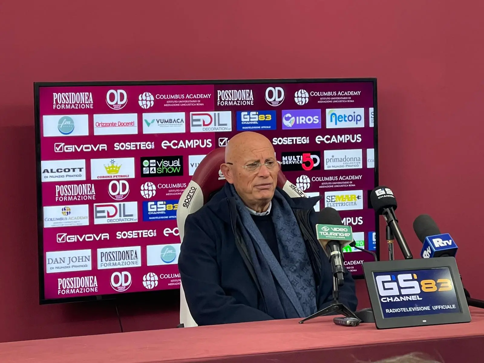 Reggina, Ballarino crea l'attesa delle 24 ore: Trocini in bilico, ma la squadra è nel mirino