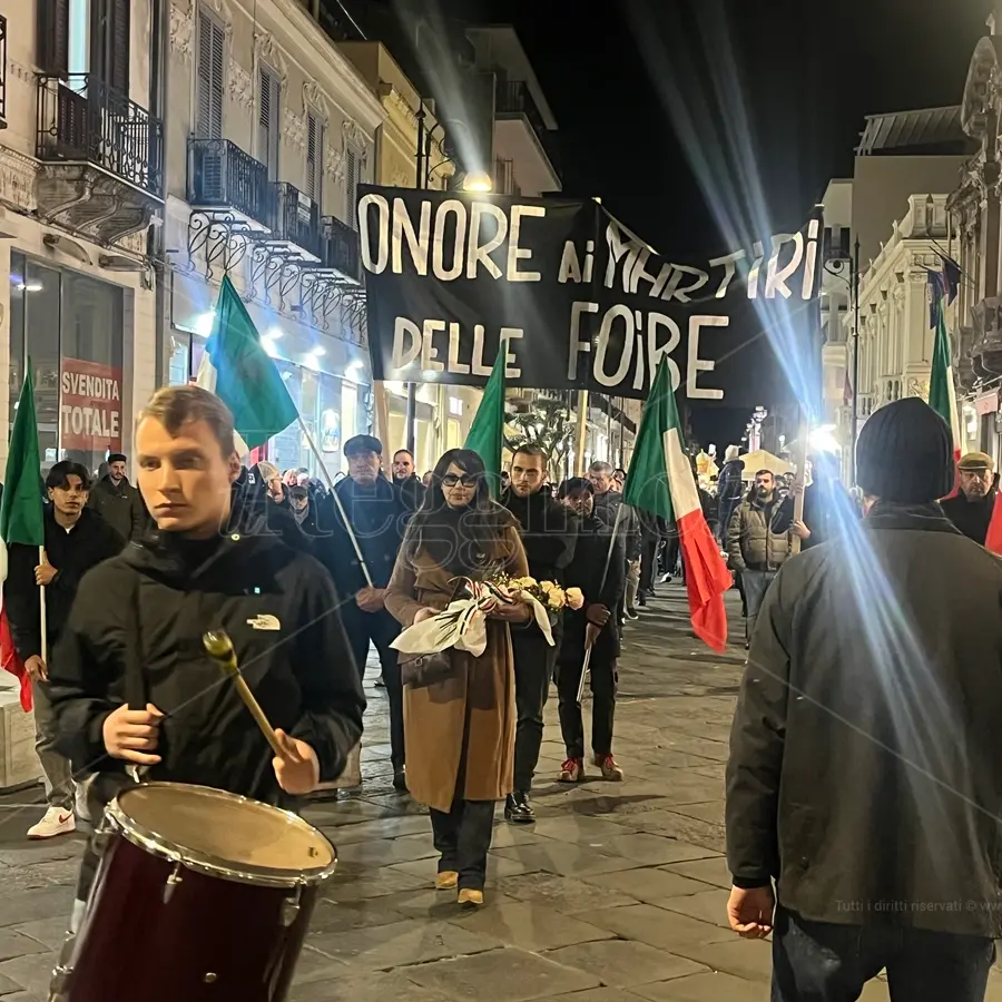 Reggio, il comitato 10 febbraio commemora i martiri delle foibe ...fuori dall'area Griso-La Boccetta - VIDEO