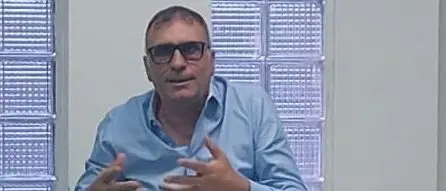 Gioia Tauro, Campana (Verdi/Avs): «L’inutile rigassificatore è solo un altro spot di Occhiuto»