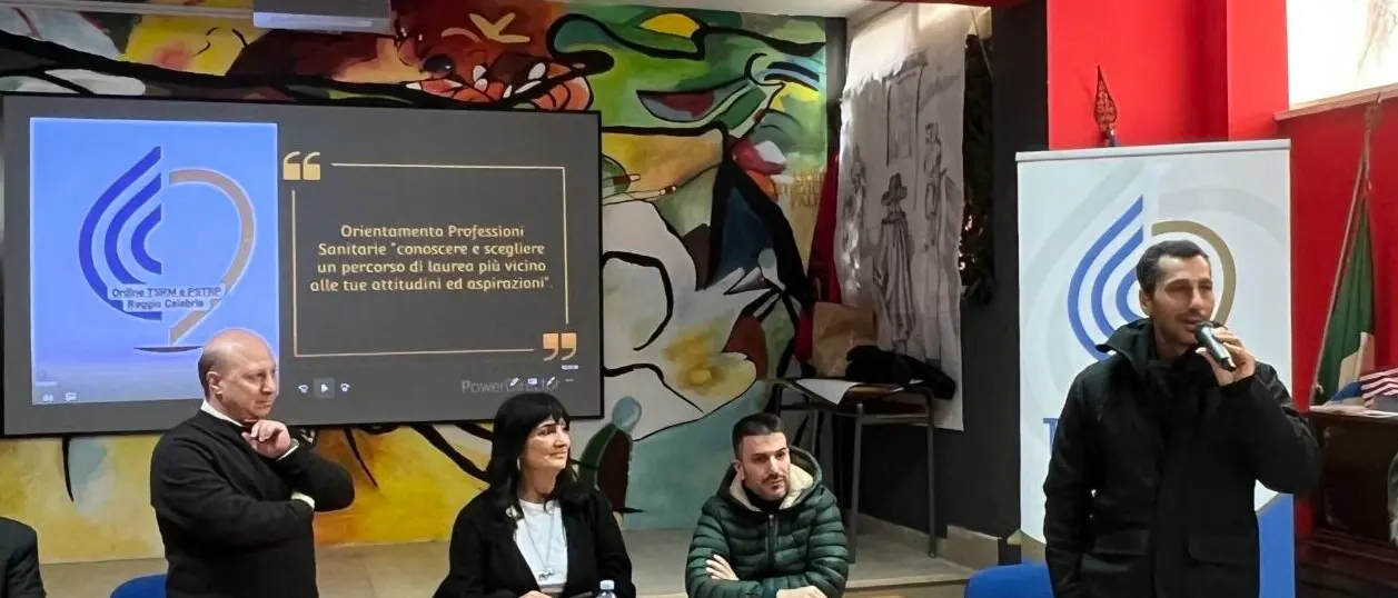 Palmi, \"Il tuo futuro nelle professioni sanitarie\" l’iniziativa di orientamento all’Einaudi-Alvaro