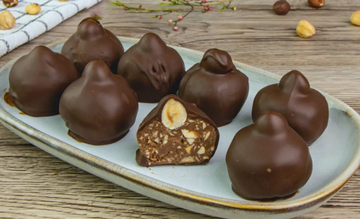 LA RICETTA DEL GIORNO | I Baci: il simbolo dell'amore italiano da gustare e preparare a casa