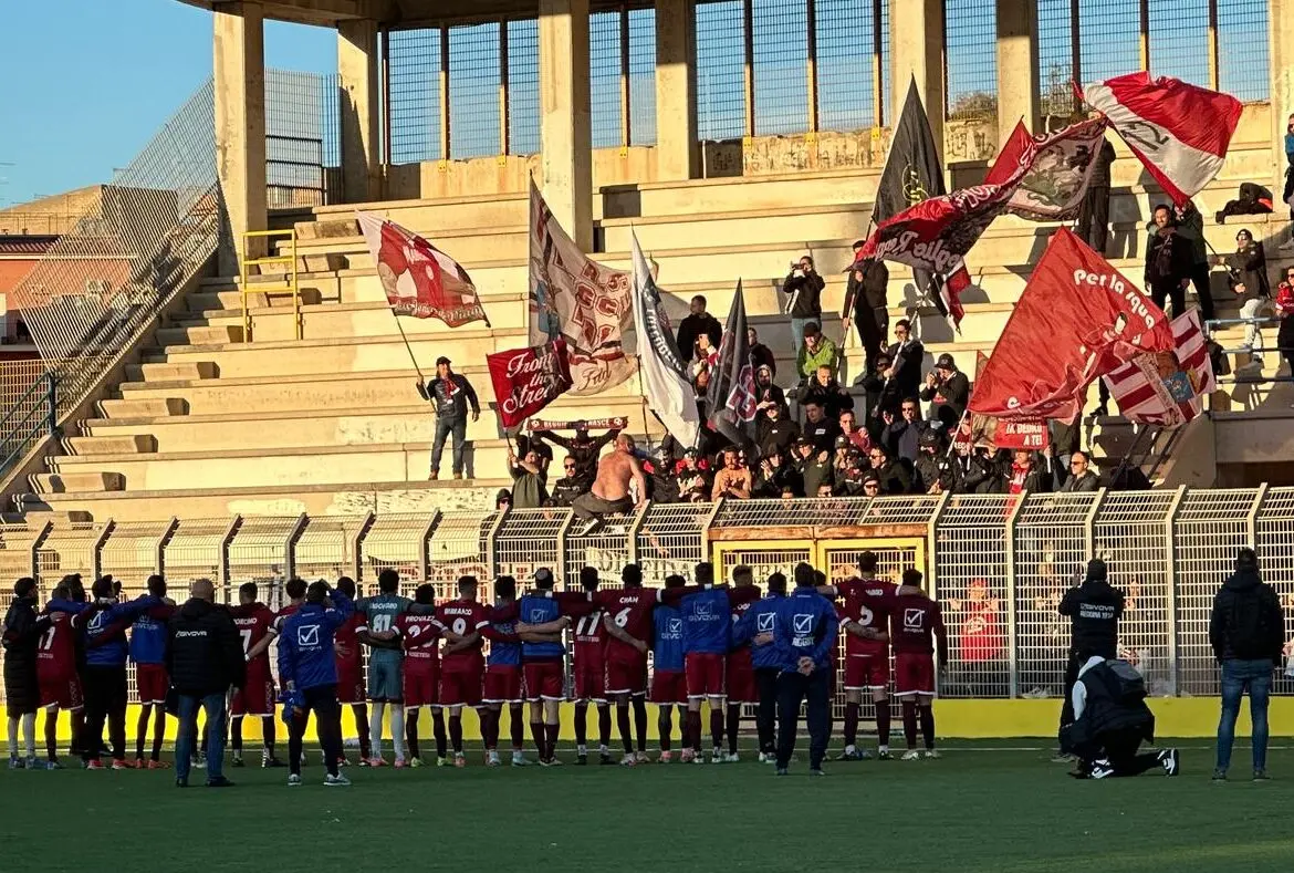 Reggina, reazione e vittoria schiacciante: a Licata finisce 0-4