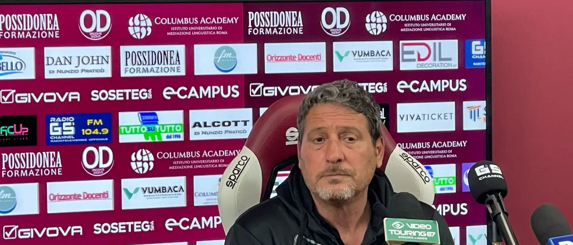Reggina, Trocini psicologo dopo Siracusa e Licata: «Affrontare le difficoltà insieme rende tutto meno gravoso»
