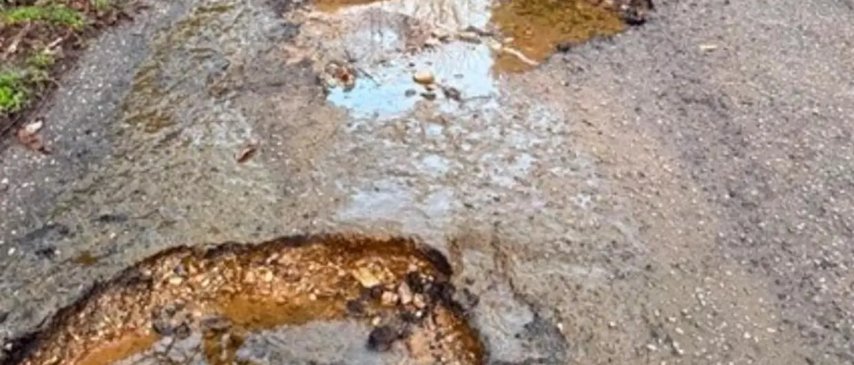 Maropati, strade dissestate e in stato di abbandono: l'appello al Comune