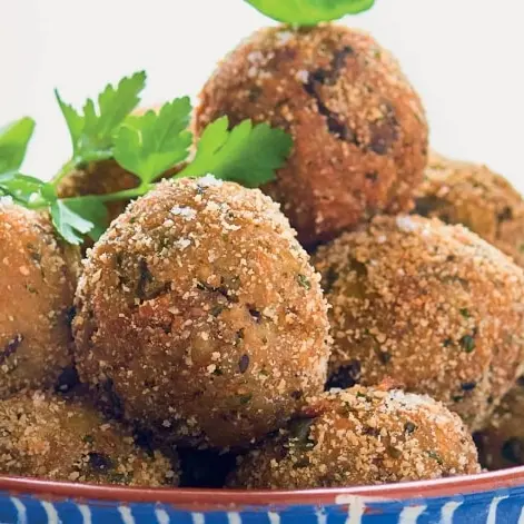 LA RICETTA DEL GIORNO | Polpette di melanzane: un viaggio nel gusto del Sud Italia