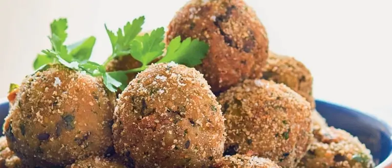 LA RICETTA DEL GIORNO | Polpette di melanzane: un viaggio nel gusto del Sud Italia