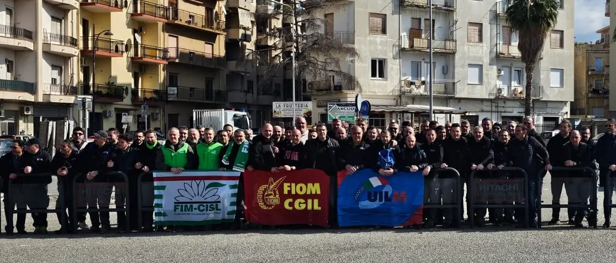 Metalmeccanici in piazza a Reggio per chiedere la riapertura della trattativa sul Ccnl