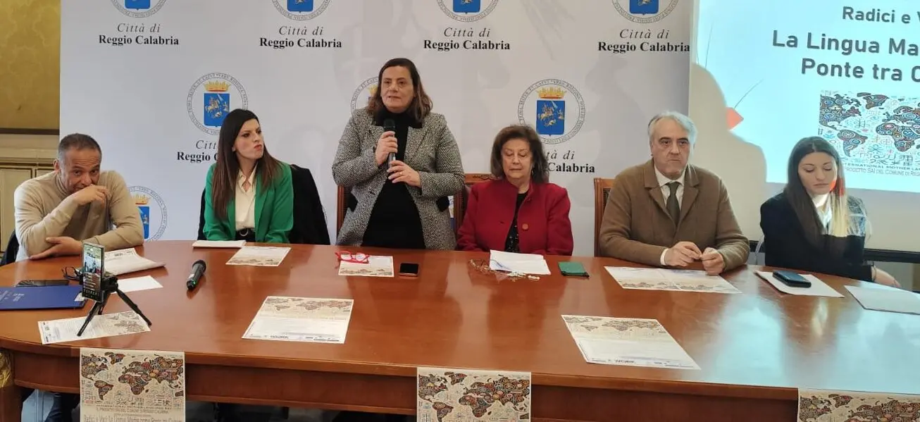 Reggio, per la Giornata della lingua Madre l’iniziativa “Radici e Voci: la Lingua Madre come Ponte tra Culture”