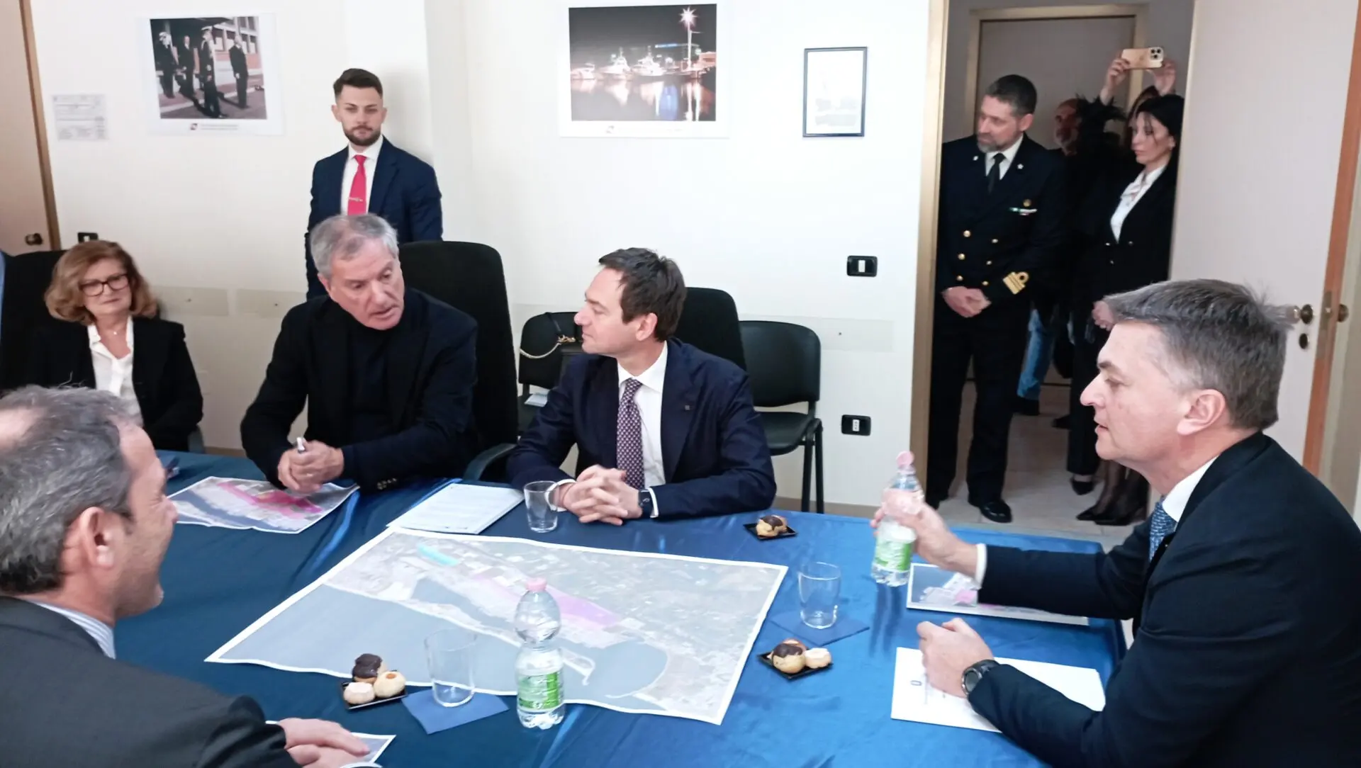 Gioia Tauro, il viceministro Rixi in visita al Porto: «Stiamo investendo 180 milioni»