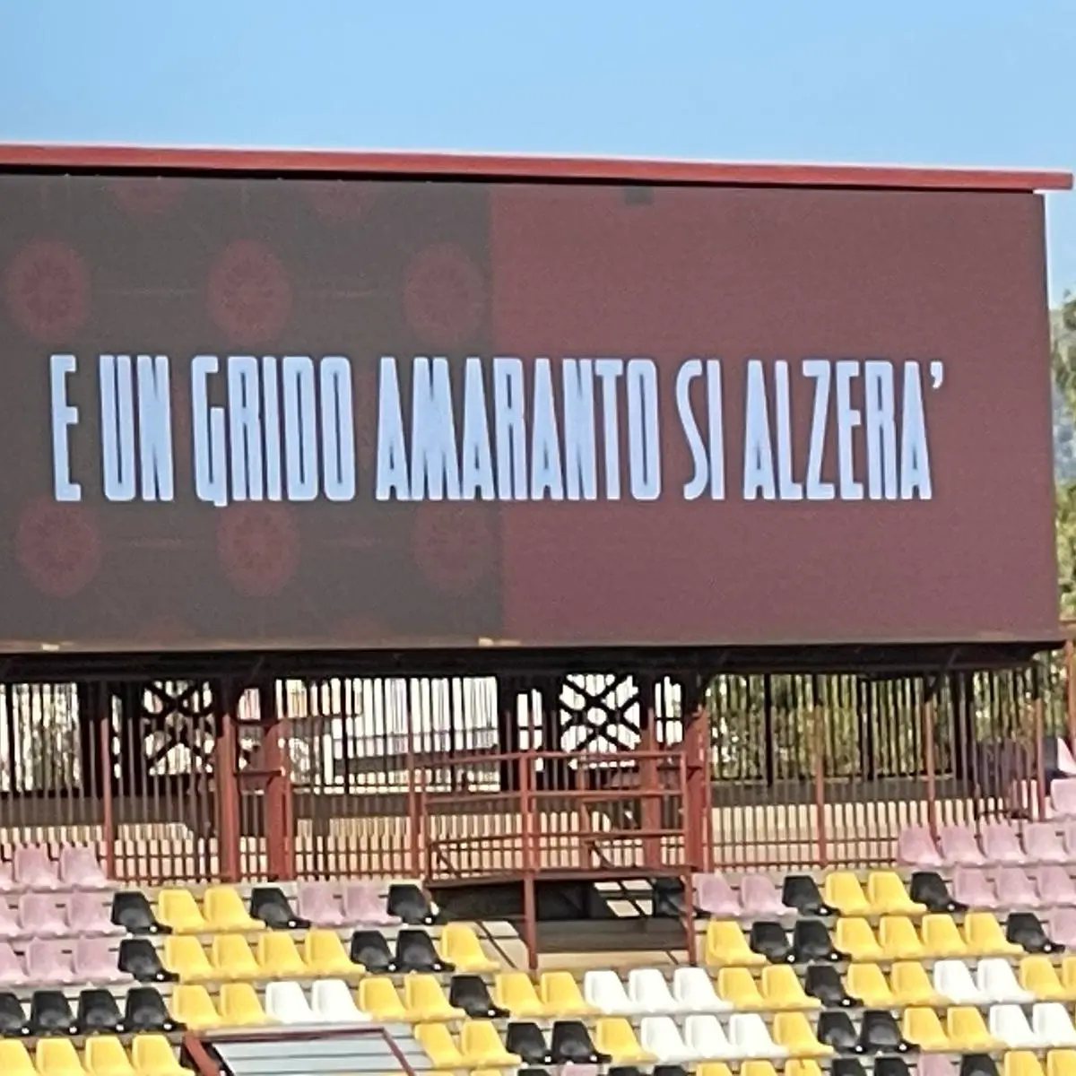 Reggina tra rientri e debutti, ma la sfida vera è rimanere concentrati sull'obiettivo mentre Zenga ... recrimina