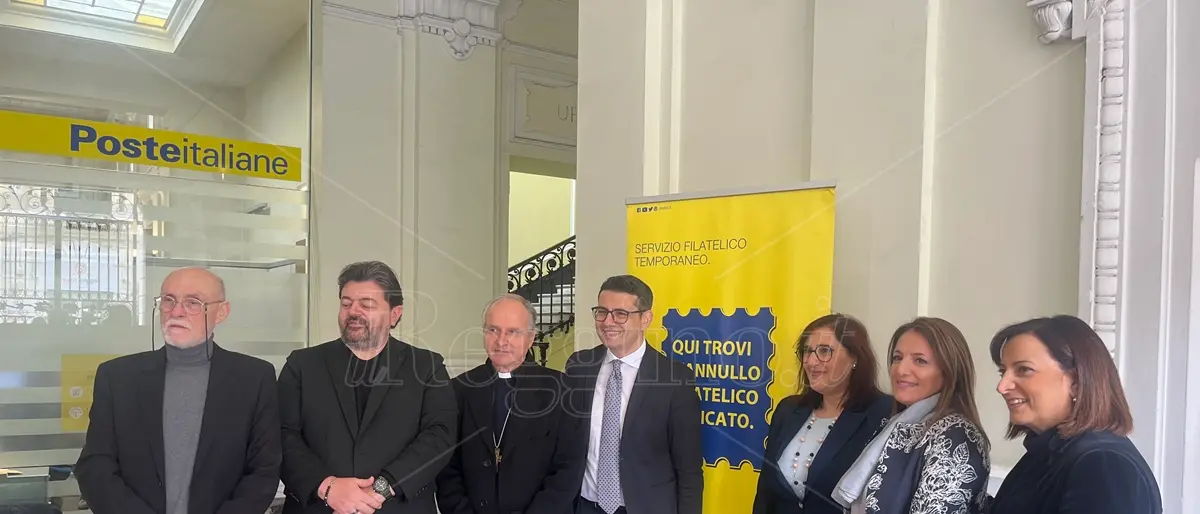 Reggio, i francobolli raccontano la storia dei Giubilei dal 1300 al 2025 - FOTO e VIDEO