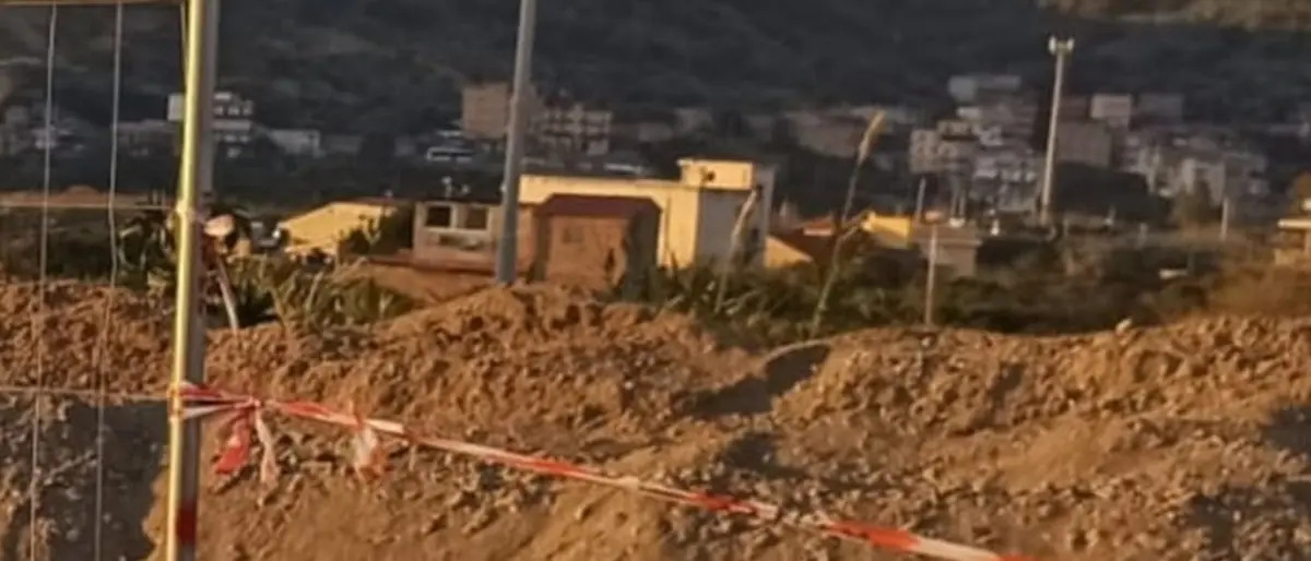 Reggio, polizia locale sequestra una discarica abusiva nella zona nord della città