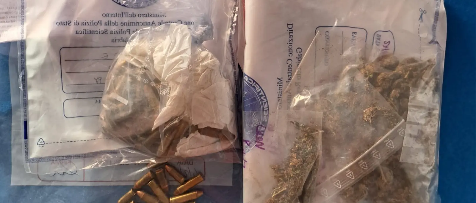 Montebello Jonico, deteneva in casa armi clandestine, munizioni e droga: arrestato