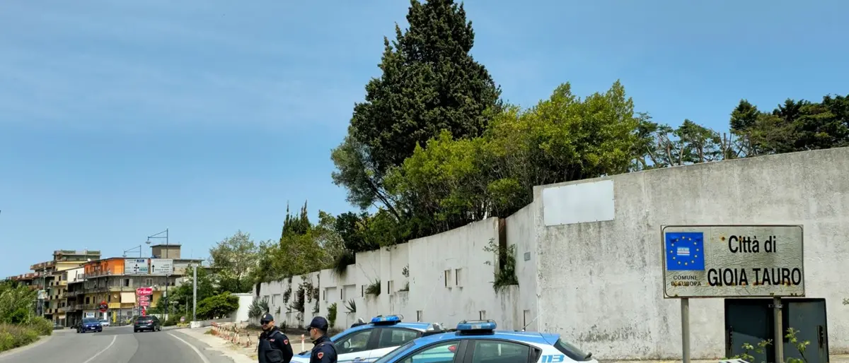 Rosarno, due arresti per detenzione e porto illegale di armi da fuoco e munizioni