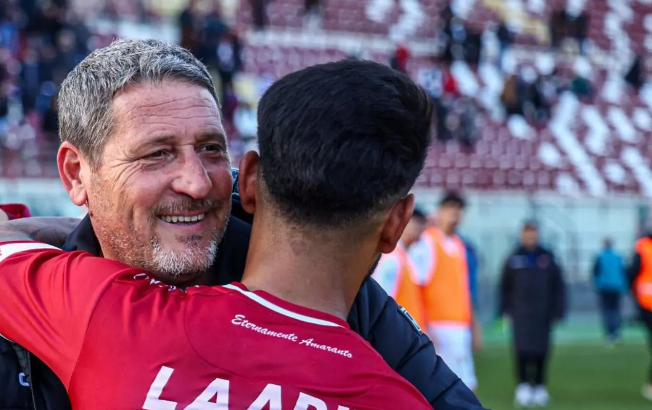 Reggina, l'esonero di Trocini non basta: tra errori estivi e fratture con la città, serve una rivoluzione totale\n