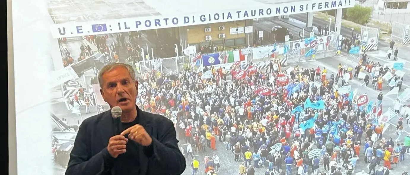 Porto di Gioia Tauro, a San Ferdinando il convegno \"Al centro del Mediterraneo - porto e territorio\"
