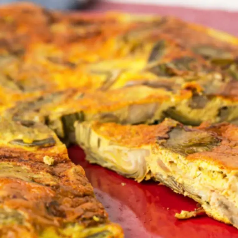 LA RICETTA DEL GIORNO | Frittata di carciofi: un piatto semplice e delizioso