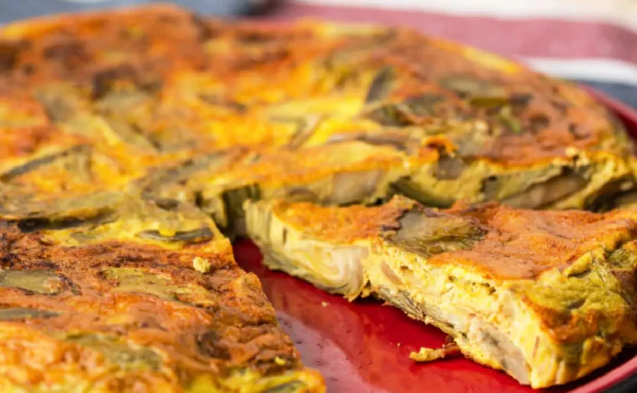 LA RICETTA DEL GIORNO | Frittata di carciofi: un piatto semplice e delizioso