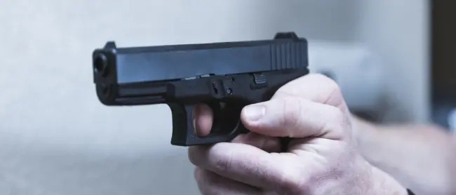 Reggio, giovane ferito a colpi d'arma da fuoco. Indaga la Polizia