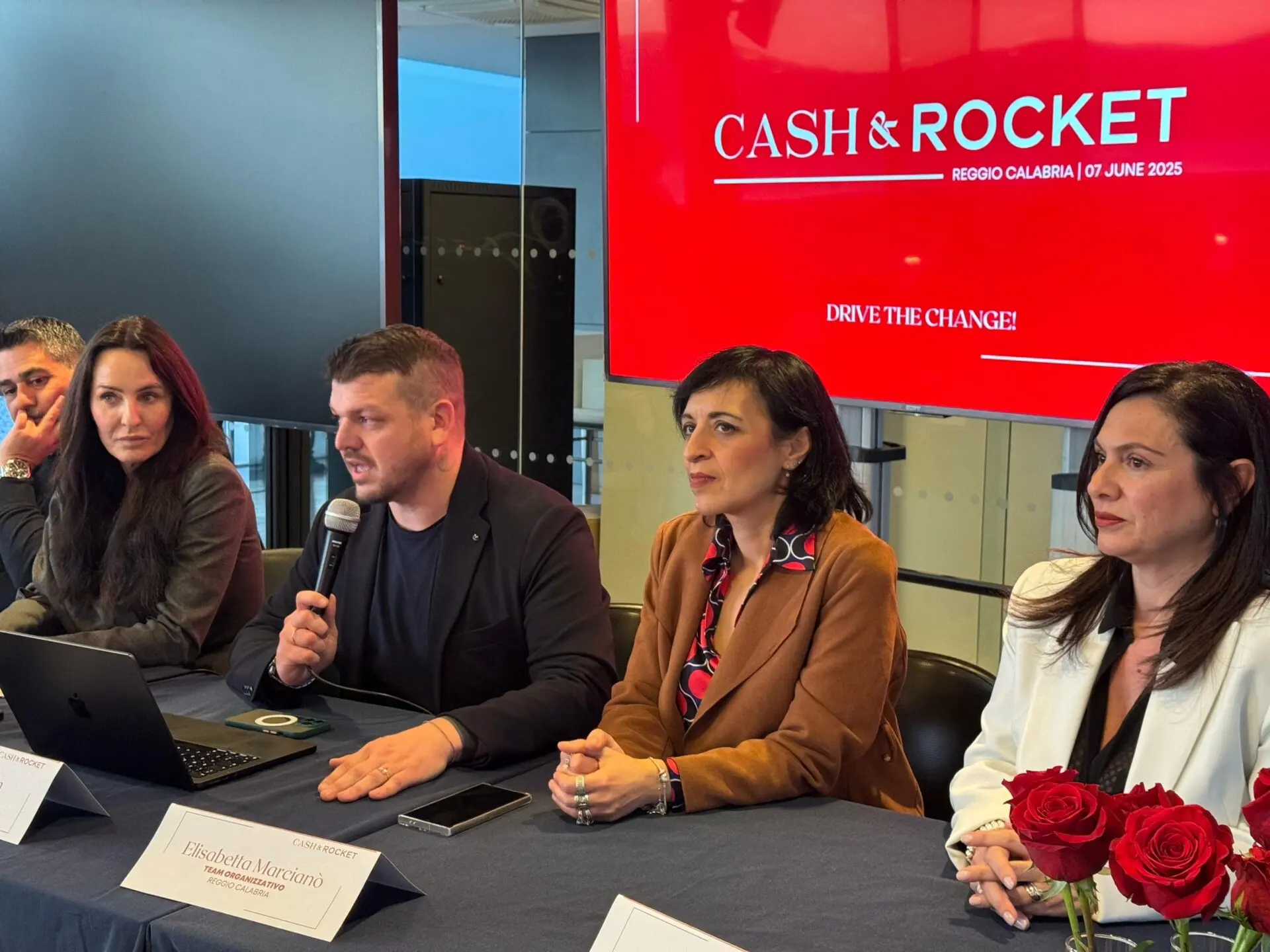 Cash & Rocket 2025, Reggio Calabria entra nel circuito internazionale: beneficenza, glamour e motori sulle strade dello Stretto - FOTO