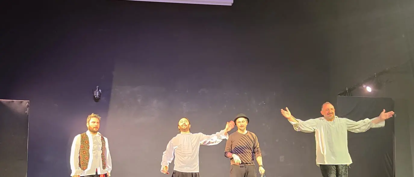 I ragazzi del Polo liceale di Locri al Palazzo della Cultura per lo spettacolo \"Shake in Comedy\"