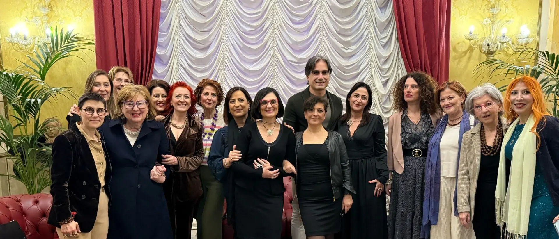 Reggio, a palazzo San Giorgio la presentazione di “Stiamo Strette”