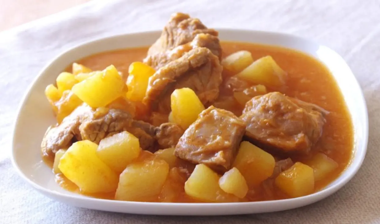 LA RICETTA DEL GIORNO | Spezzatino con patate, perfetto per il pranzo o la cena di ogni giorno