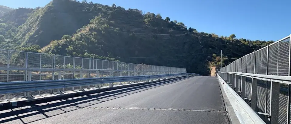 Paterriti, lavori ultimati al ponte. Falcomatà: «Promessa mantenuta»